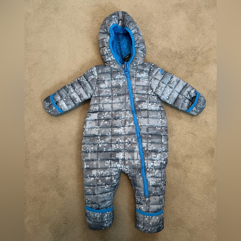 Snozu 9-12 month snowsuit